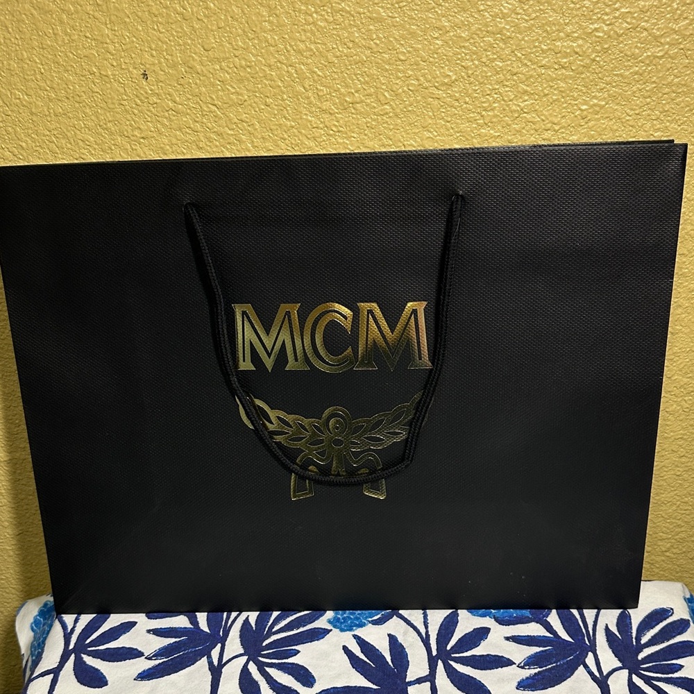 MCM LARGE Shopping Bag